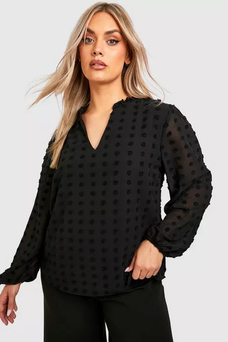 BOOHOO PLUS TEXTURED DOBBY BLOUSE
