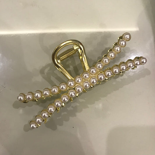 SHEIN PEARL HAIR CLIP