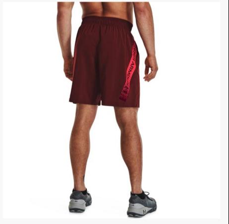 UA Woven Graphic Short