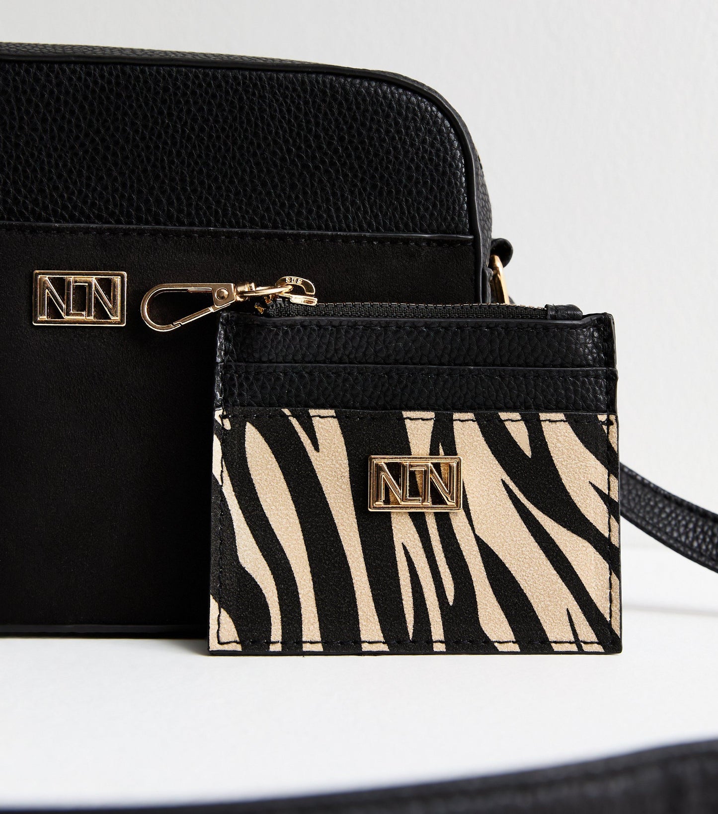 NEW LOOK GRAINED FAUX LEATHER CROSS BODY BAG AND CARD HOLDER