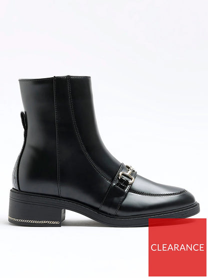 RI CHAIN DETAIL ANKLE BOOT