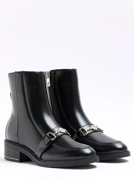 RI CHAIN DETAIL ANKLE BOOT